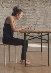 coming-to-you I offer tailored 30- to 180-minute programmess that explore movement habits customised to your needs.